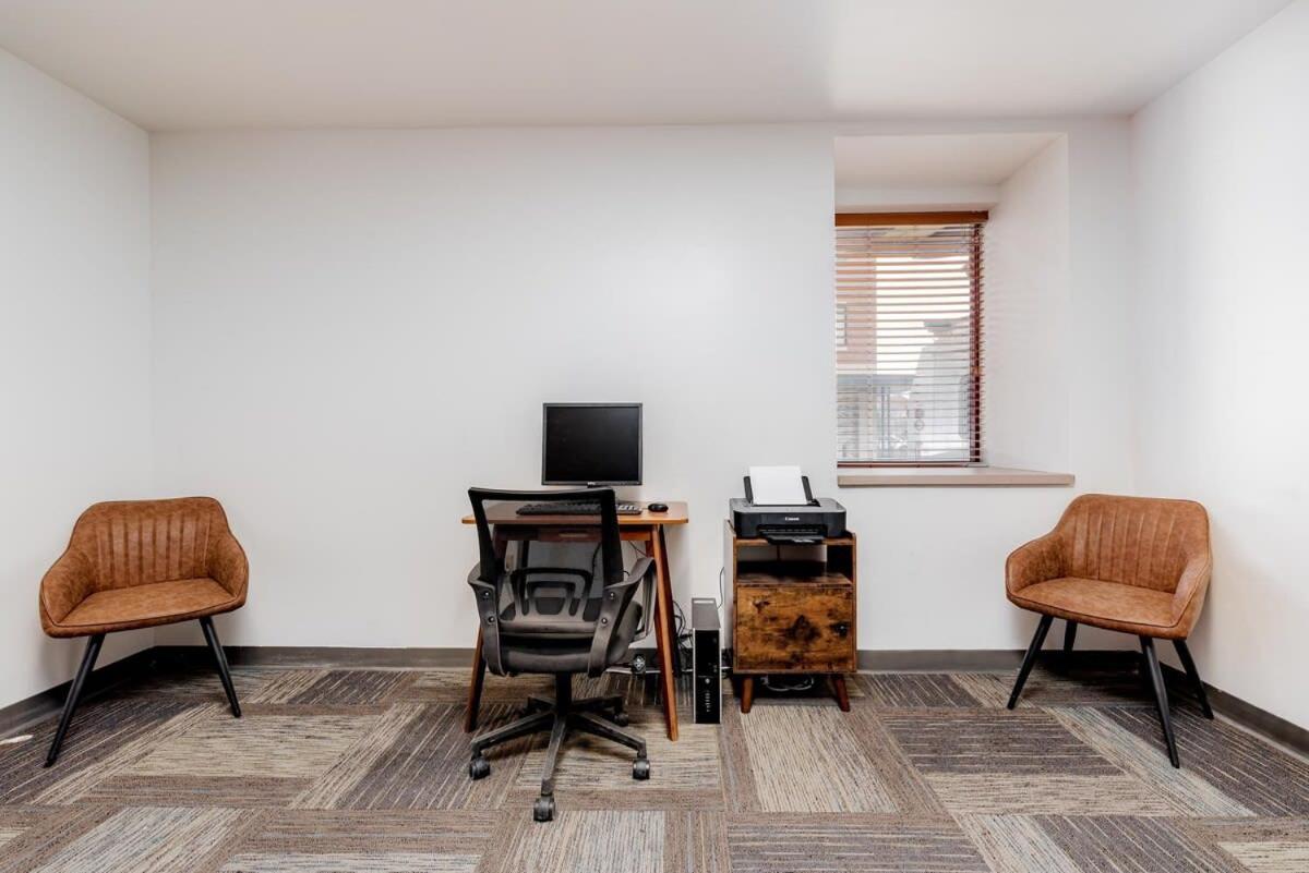 Cozysuites Cwe Stylish Queen With Microwave&Fridge Tower Grove Exterior photo